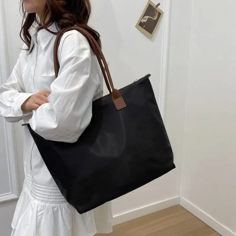Classic Elegant Designer Diape - đánh giá và giá Luxury Bags No Logo