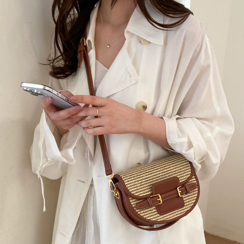 England Style Mini Straw Saddl - đánh giá và giá Luxury Bags England